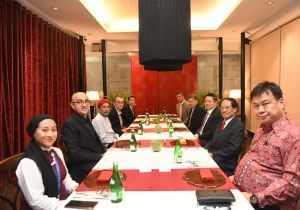 Secretary-General of ASEAN hosts lunch for former Secretaries-General of ASEAN