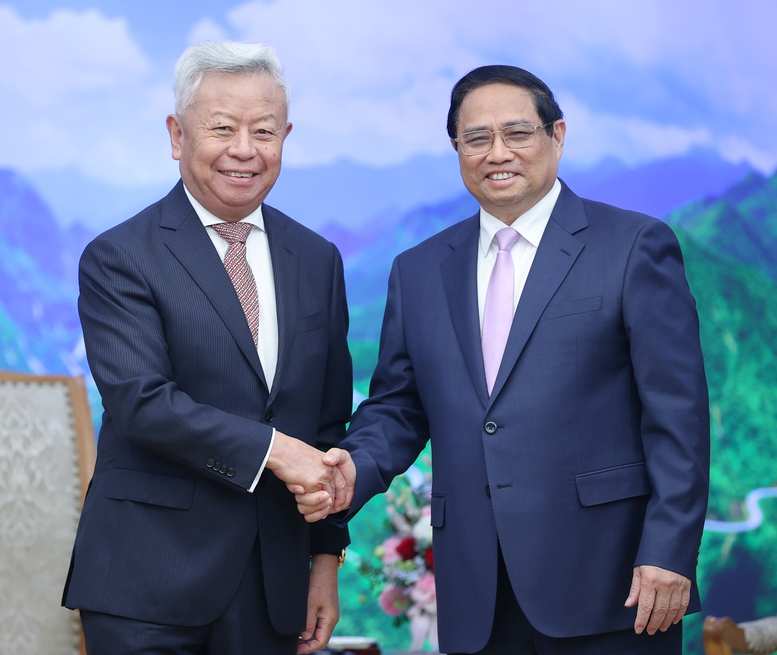 Vietnamese PM calls on AIIB to provide loans to carry out large-scale projects such as North-South high-speed railway