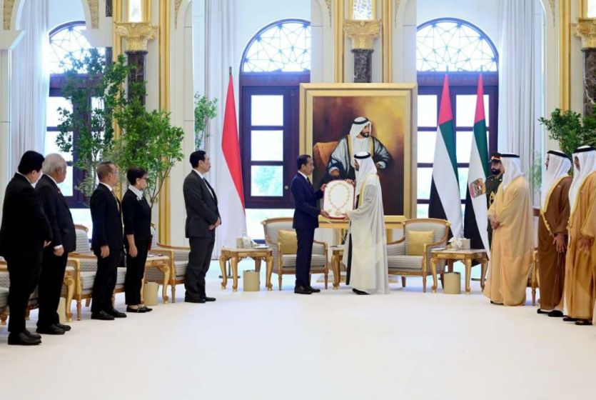 Indonesia President Jokowi Receives Order of Zayed Award  
