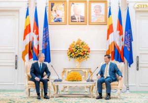 Cambodia, China to Continue Strengthening Cooperation in All Areas
