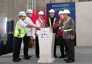 Indonesian President Jokowi Kicks Off Jakarta East-West MRT Line Project   