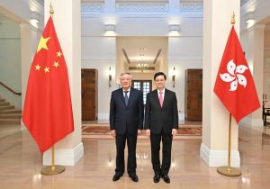 Chief Executive of Hong Kong meets top Vietnamese official