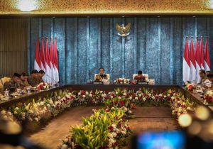 Indonesian President Jokowi Leads Last Plenary Cabinet Meeting   