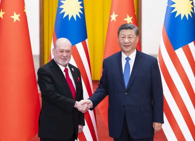 Chinese President holds talks with Malaysia's king