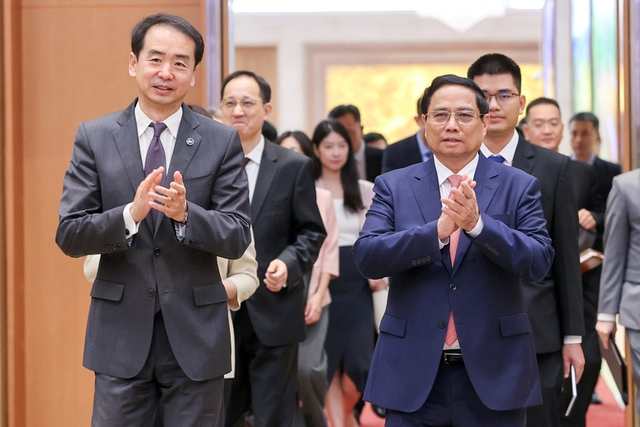 Vietnam expects China to push for railway links