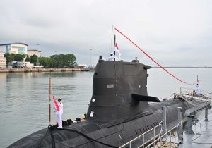 Singapore Navy Decommissions Final Two Challenger-class Submarines RSS Conqueror and RSS Chieftain