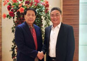 Secretary General of ASEAN-China Centre Exchanges Views with Former FM of Indonesia