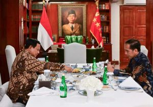 Indonesian President Prabowo Subianto Dines with 7th President Joko Widodo at Kertanegara