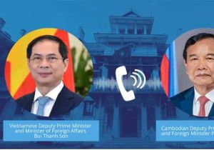 Vietnamese Deputy PM, FM holds phone talks with Cambodian counterpart