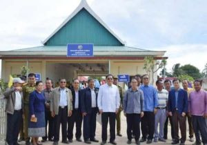 Lao PM Visits Sixth Lao-Thai Friendship Bridge Construction Site