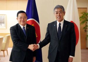 Secretary-General of ASEAN meets with Minister for Foreign Affairs of Japan