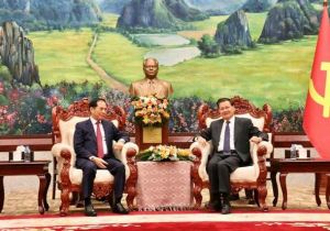 Vietnamese Deputy Prime Minister pays courtesy calls on top Lao leaders