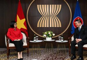 Secretary-General of ASEAN meets with the Permanent Representative of Vietnam to ASEAN