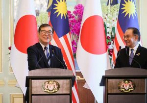 Japanese Prime Minister and Malaysian FM hold Japan-Malaysia summit meeting  