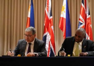 Philippine Foreign Affairs Secretary Meets with UK Foreign Secretary in Manila