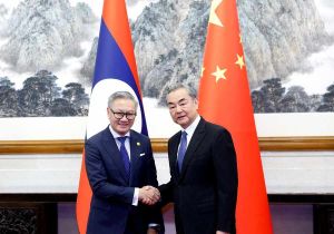 Chinese Foreign Minister Holds Talks with Lao Foreign Minister  