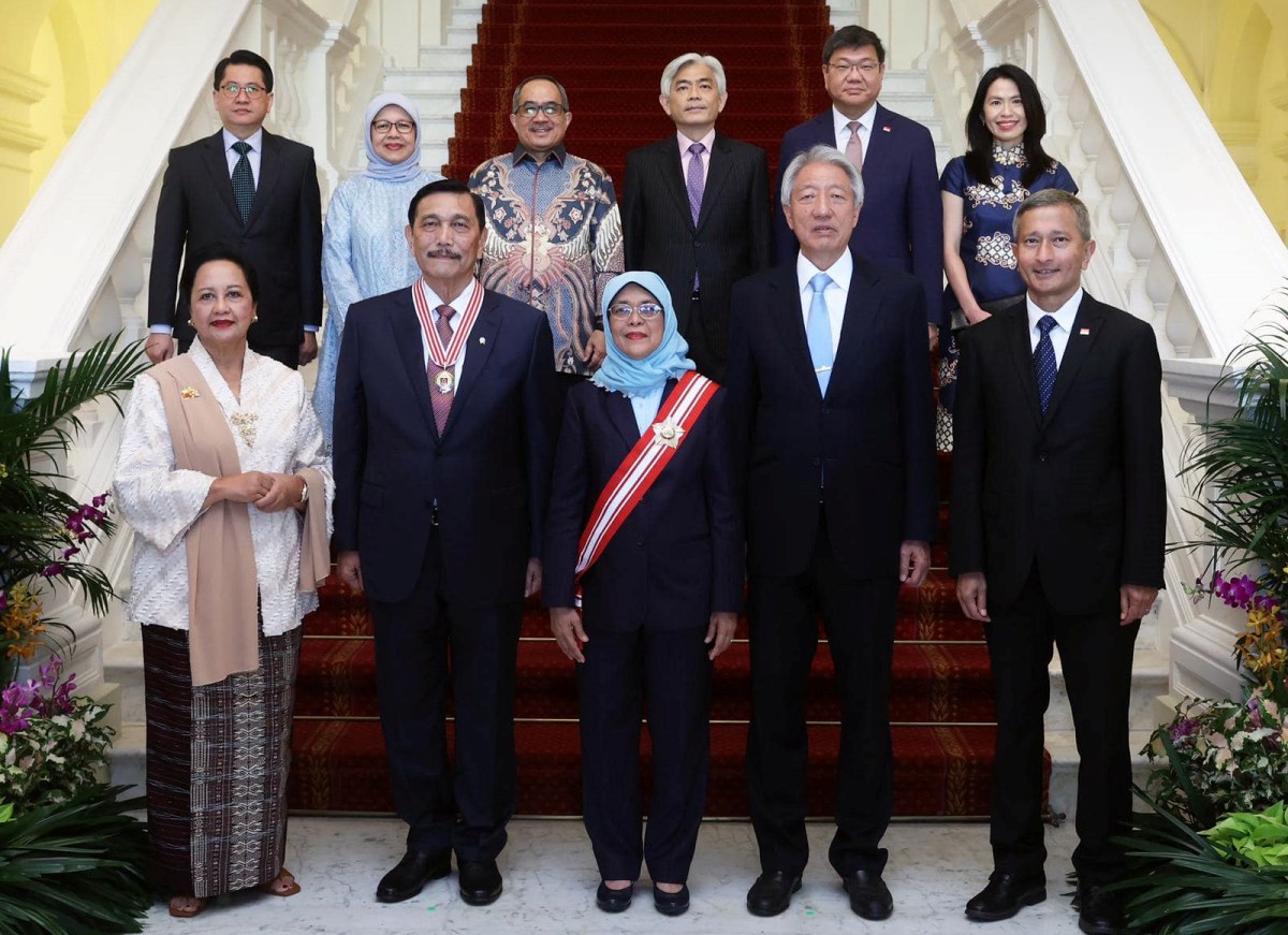 Singapore awards Distinguished Service Medal to Indonesian Coordinating ...